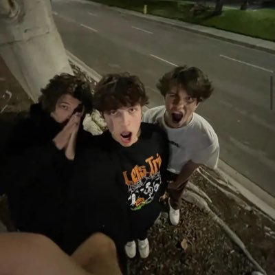 defonot_a's profile picture. 