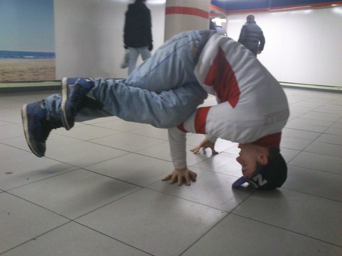 MarcosBboyRobot's profile picture. bailar y patinar eso es todo xd