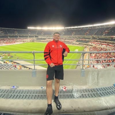 tomaseflores's profile picture. el que abandona, no tiene premio