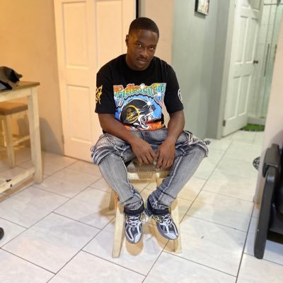 jalani_augustus's profile picture. "Hell is empty and the devil is here👹"