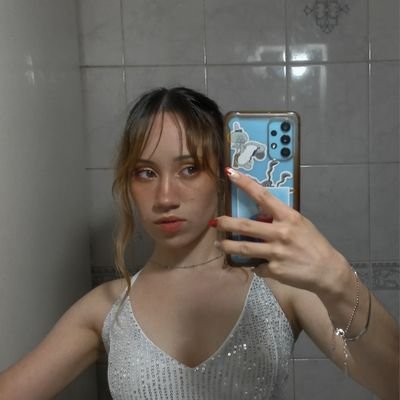 Start a streak you're bound to break 🇦🇷 retwitteo coreanos bailando y estudio arquitectura porque me gusta jugar a los sims