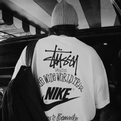 andrea_134340's profile picture. ~ @BTS_twt , ot7, “i live so i love”