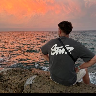 EcomRamon98's profile picture. 💻E-commerce