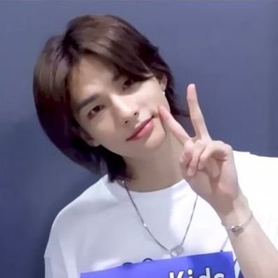 HYUNJIN🥟 | SKZ 《8 is FATE》❤️ | 스테이 3/4/5기🌈 | fan account | #rsvnhjmeereview #rsvnhjmeefreebies