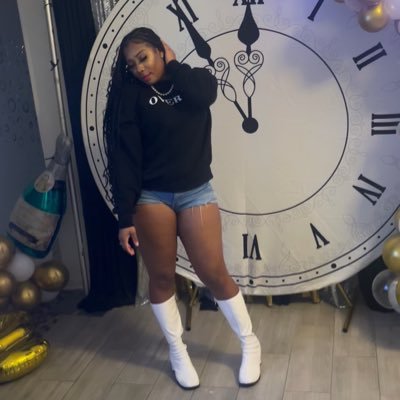 Kimmie2HOTT's profile picture. 