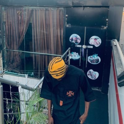 A fashionista|One tall nation you’ll love| a farmer 🌽 🦃 everyday|home or away and over2.5 some days|definitelyمسلمون|Mr God is not dead|CFC💙💯👻❤🌇