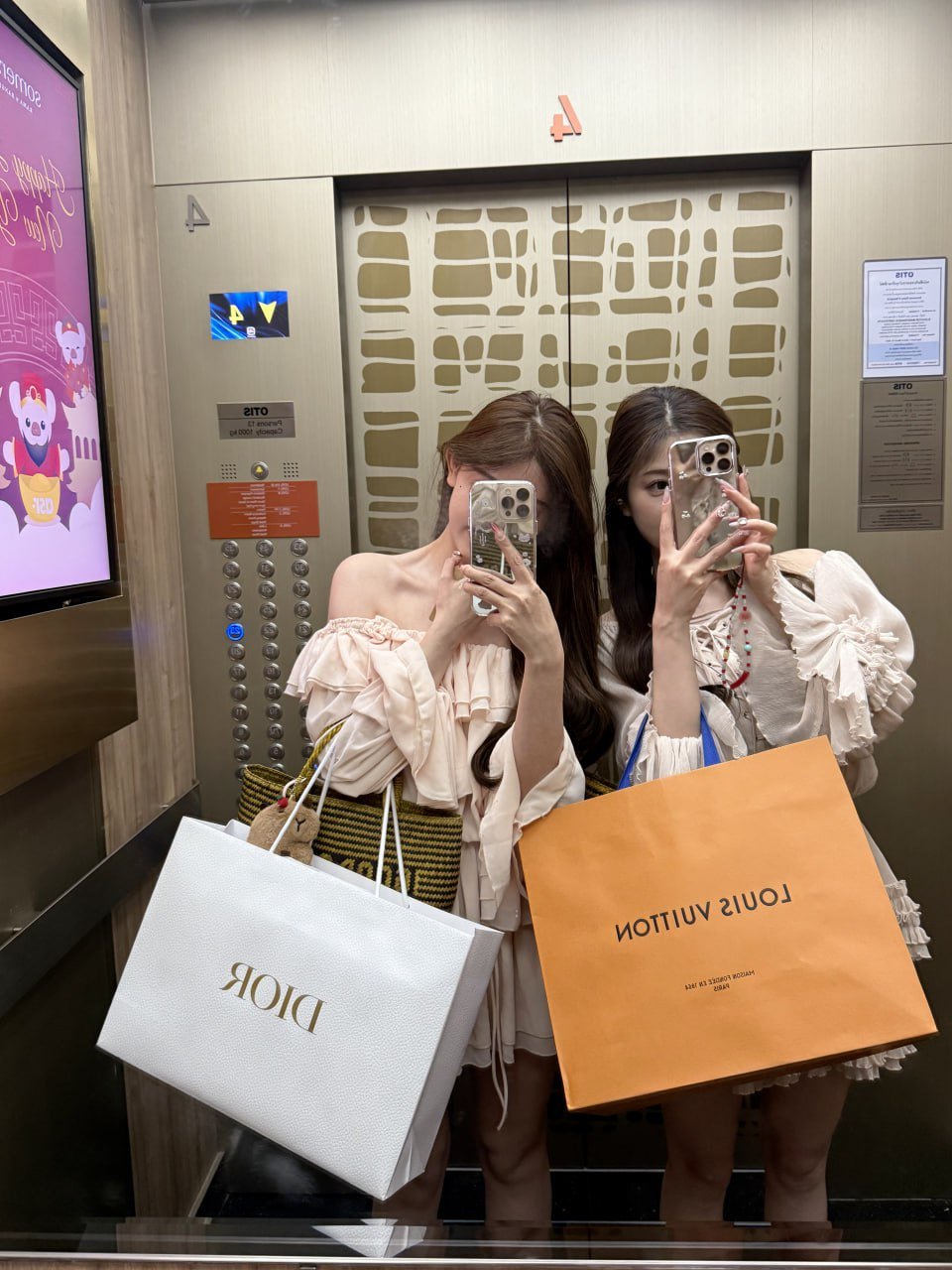 ThoosmoaXi21d's profile picture. Gods determine what you're going to be。