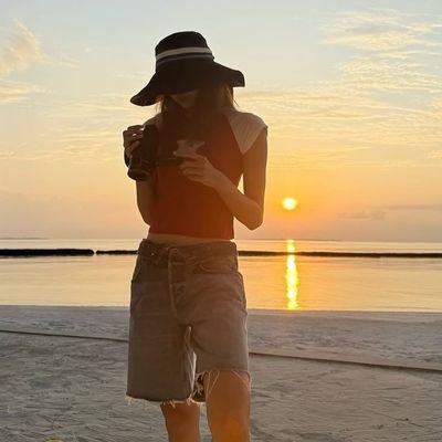GalaxyJL23's profile picture. 🐥🖤🩷 https://t.co/AVdkGzUJ9W