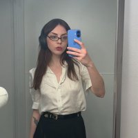 lo (@lo_botomy_) 's Twitter Profile