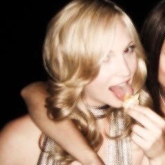 hismoonrise's profile picture. @blazey7777