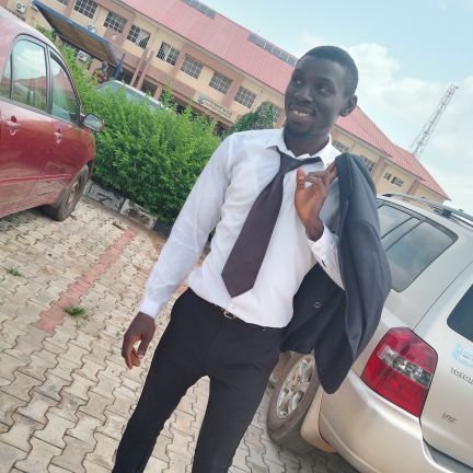 AdesusiTemitop4's profile picture. For a while, I’ve been learning how to write words that sell.
Now, I help coaches, online teachers, and course creators turn their ideas into content