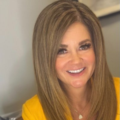 Delinda Harrelson is a two-time author, award-winning entrepreneur, and investor known for her transformative impact on businesses and individuals.