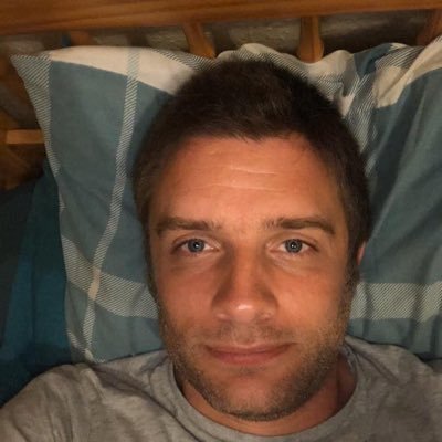 Big Leeds United and Halifax Panthers RL fan, proud father of Grace Elzabeth and really into weather forecasting and climate