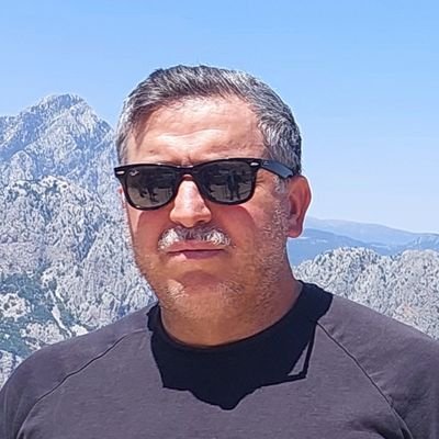 15 Temmuz Köprüsünün Kurşunsuz Gazilerinden
SÖZ KONUSU VATANSA GERİSİ TEFERRUATTIR
Evli/Üç Kız Babası