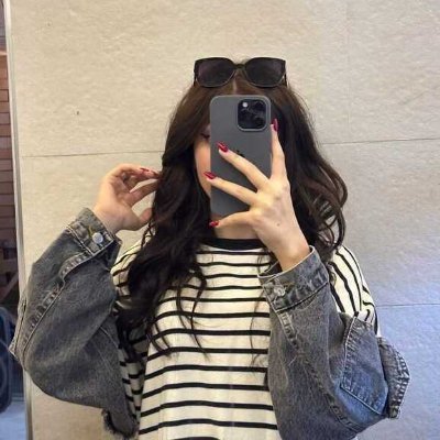 KhdyjtMhmd76774's profile picture. اللي اصبر يلحكو الظل