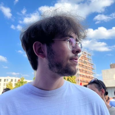 DevJusi's profile picture. Solopreneur with a love for software development and cloud engineering | Currently building https://t.co/CUquW9e7I8 while my full-time job keeps me alive (literally)