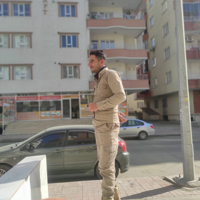 aligne1047097's profile picture. 