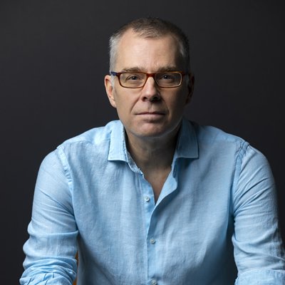#1 New York Times bestselling author of 24 thrillers. There's an interesting story behind every book I write. Find them at https://t.co/Mhm73UITqM.