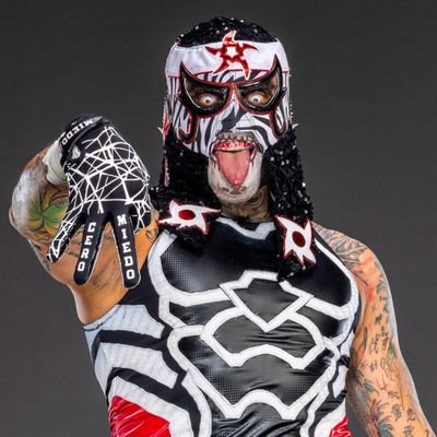 El Cero Miedo ha llegado a la WWE 👌🏻🔥 @PENTAELZEROM
#FANACCOUNT