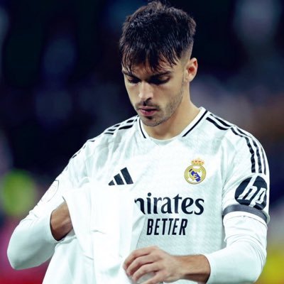 هذا الوقت سيمضي.دوما وابدا #HalaMadrid 🫶🏾🤍 | محرر في شبكة الـ مدريديستا الاعظم @RM4Arab ✍🏾
