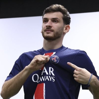 DZOS0960's profile picture. le plus beau club au monde, le grand, le très grand, Paris, Saint-Germain❤️💙