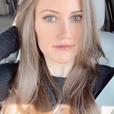 danimac241's profile picture. Late-Stage Lyme Disease/Endometriosis Survivor💜Vegan ☮️Yoga Teacher (E-RYT 200)🧘🏻‍♀️💟💕FDU💗ΦΣΣ🩷
