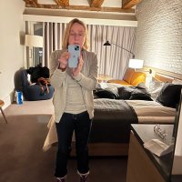 Deb (@deb_eatax) 's Twitter Profile