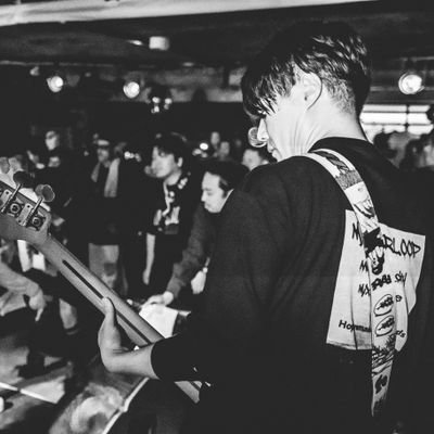 @Vosse/love music,clothes,car,alcohol and shit/هناك ضوء لا ينطفئ أبدًا/@ChaNta0126/ @carryallsjpn pinchhitter/4strings fender ex/beirut 5(Osaka)