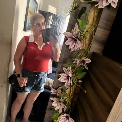 eu__mary's profile picture. Pessoa pública