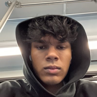 domezies's profile picture. New Video 👇🏽