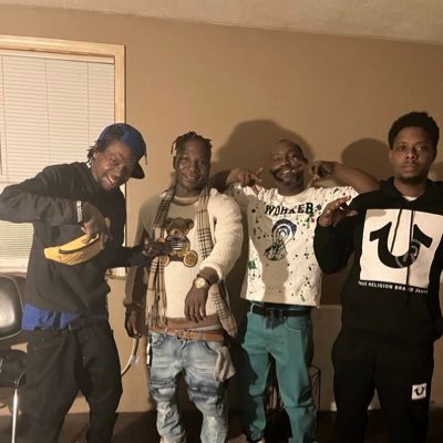 longlivetae, Mac quez,kinfolkdee and eddi 😈👿 big flock