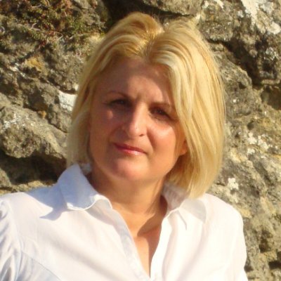 luminitarotar's profile picture. I’m Luminița Lapugean, a mentor with 10 years of experience in teaching German and Italian. 📚Learning a new language can be easy with the right guidance.