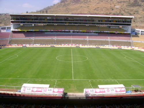 Soy el estadio más bello de todo el futbol mexicano, albergo a LA MEJOR AFICIÓN del país, la de Morelia. #EstadioMorelos32años