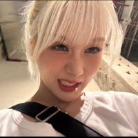 𝐌𝐨𝐨𝐧𝐥𝐢𝐠𝐡𝐭 (@moonlight____h) 's Twitter Profile