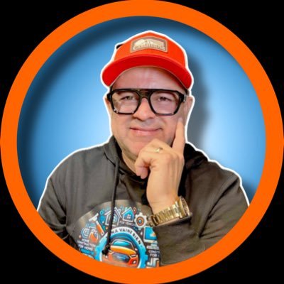 Yoyger's profile picture. Venezolano y Orgulloso de Serlo, Padre de Familia Casado con Yes, Con Pensamientos de Ser Grandee y Que Si Quiero ser....