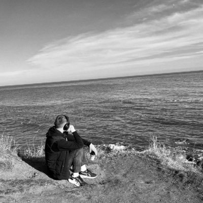 smail022002's profile picture. Веселий 😁