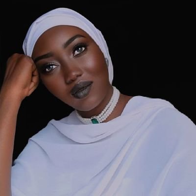 ✨️Future Model
🌍 Beauté noire & mode africaine
📩 Collaboration : DM