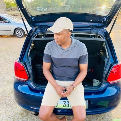 (Thabiso Sikhondze). Jeremiah 32:27 & Isaiah 46:4💓..
Big farmer. (Avocado, Macadamia nuts and Kiwi fruits).
