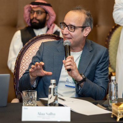 Snr Media Executive, storyteller & media trainer. Managing Director of @SRMGAcademy, MD of content development @SRMGHQ. Ex Bloomberg, Reuters, AP.