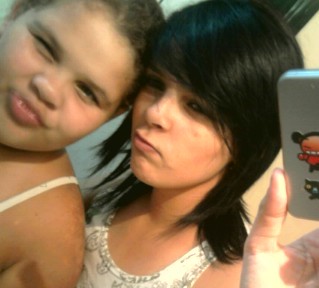 14 Anos
Sou Luciana carla,Ariiana ,Sou, simpatica,
,chata, nervosaa, boba, lindaa, ciumenta,insuportavel, mimada,orgulhosa ...
Fallow-me ?