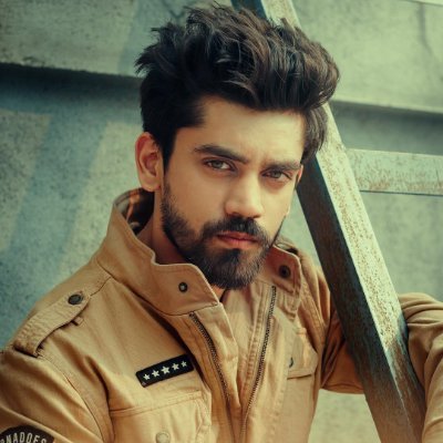 AvinashWorld_'s profile picture. AVINASH MISHRA 👀

Currently in Big Boss 18

🏆🏆 WINNER IS AVINASH MISHRA 🏆🏆