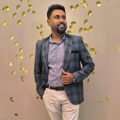 Founder & CEO at @uptarget1 | Ayurvedic Medical Student | Businessman | Social Media Manager | Graphic Designer