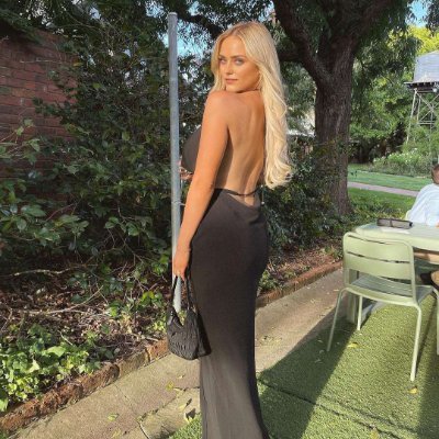 Scarlet60242094's profile picture. Economics student 📚
Milan 📍👇👇👇👇