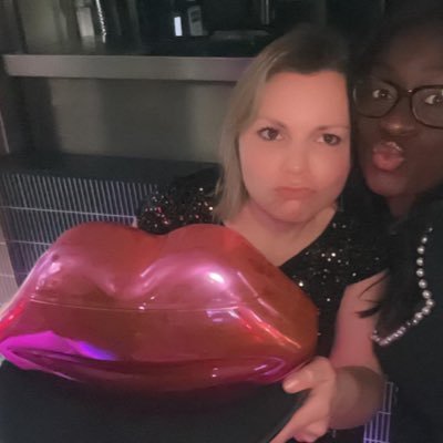 M1CH3LL3_WR1GHT's profile picture. Just when the caterpillar thought the world was over, it became a butterfly 🦋