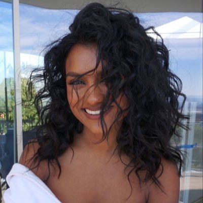 FilesSimone's profile picture. 