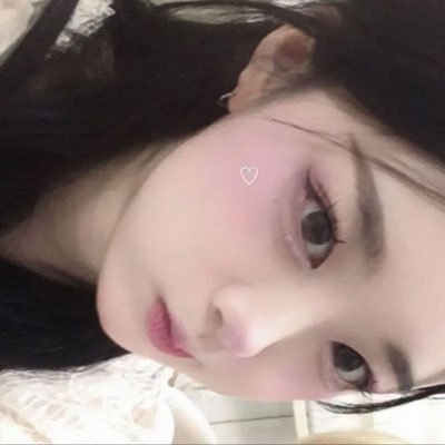 _ixvol's profile picture. 🐈‍⬛ #현진 #원빈