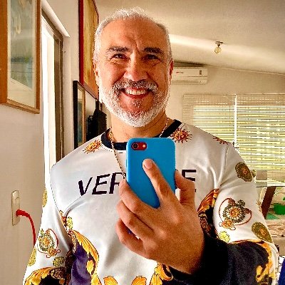 PhD Universitat Politècnica de Catalunya. Miembro del SNI. En este perfil a las mujeres trans se les considera mujeres y a los hombres trans, hombres.