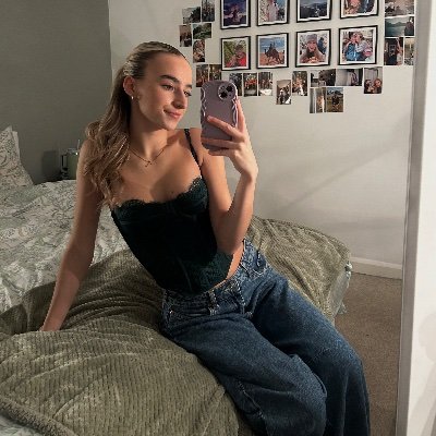 Poppy45765307's profile picture. 