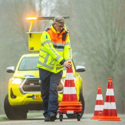 Weginspecteur (WIS) bij Rijkswaterstaat. Regio Noord Nederland. Contact via https://t.co/UivS0Mg4oS of 0800-8002 📸 Amateurfotograaf/🚁 Dronevlieger