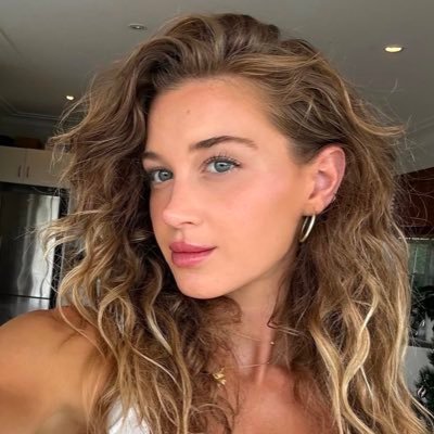SINGLE😢😊 BEAUTIFUL QUEEN😙 A GYM INSTRUCTOR 💪🏋️♀️🏋️ FUN AND SWEET😊🤪🥰 FEEL FREE TO DM 😘❤️😮💨
